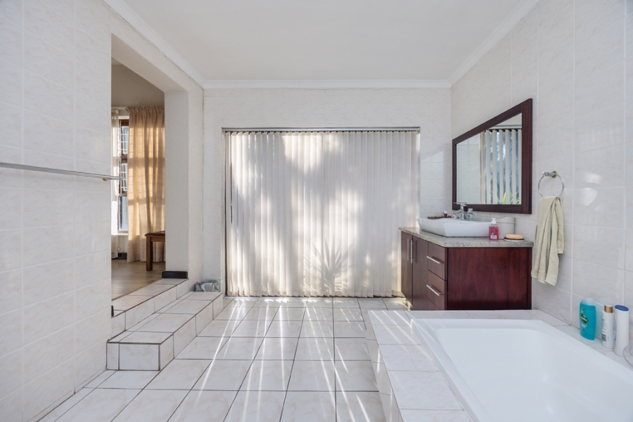 4 Bedroom Property for Sale in Valmary Park Western Cape